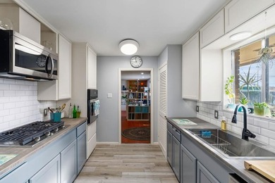 Location, space, and lifestyle - this Rockport gem delivers all - photo 5