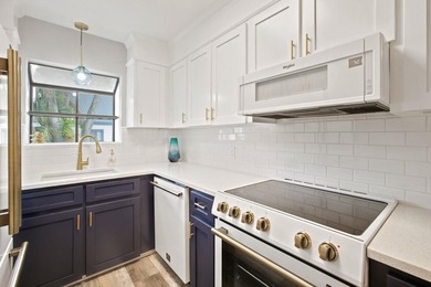 Perfect location and fully furnished! Centrally located in the - photo 17