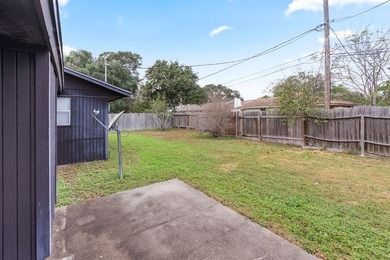 Welcome home to comfort, character, and convenience in the - photo 18