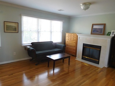 Stately 4-bedroom Georgian-style home in a premier, private - photo 18