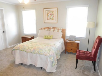 Stately 4-bedroom Georgian-style home in a premier, private - photo 21