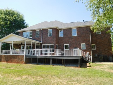 Stately 4-bedroom Georgian-style home in a premier, private - photo 27