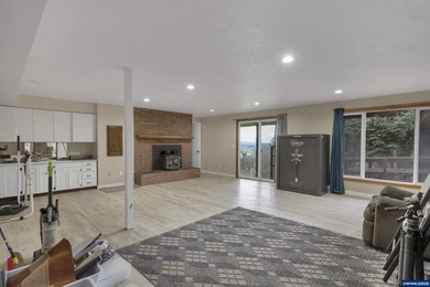 Great Albany home with tons of updates! Kitchen fully gutted and