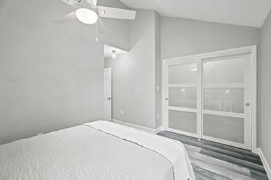Perfect location and fully furnished! Centrally located in the - photo 33