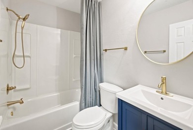 Perfect location and fully furnished! Centrally located in the - photo 40