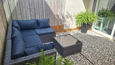 Perfect location and fully furnished! Centrally located in the - photo 45