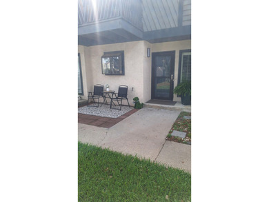 Perfect location and fully furnished! Centrally located in the - photo 49