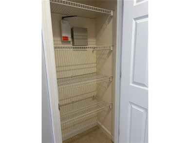 Charming 2 bedroom, 2 bath condo with privacy. No one on one - photo 5