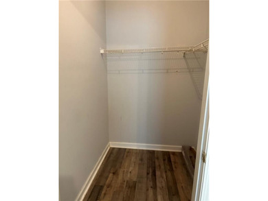 Charming 2 bedroom, 2 bath condo with privacy. No one on one - photo 9