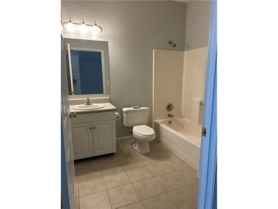 Charming 2 bedroom, 2 bath condo with privacy. No one on one - photo 10