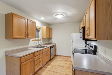 Welcome to this bright and airy 2-bedroom, 2-bath - photo 13