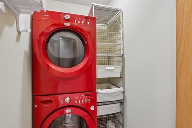 Welcome to this bright and airy 2-bedroom, 2-bath - photo 16