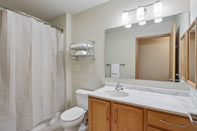 Welcome to this bright and airy 2-bedroom, 2-bath - photo 17