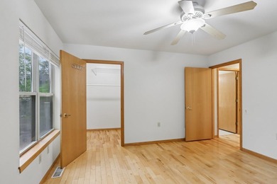 Welcome to this bright and airy 2-bedroom, 2-bath - photo 19