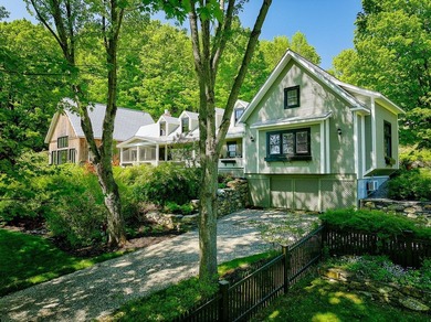 North Hatley, face au lac Massawippi. Adresse prestigieuse au - photo 1