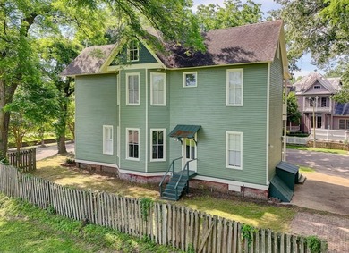 Seller is offering a $5000 credit towards the buyer's closing - photo 45