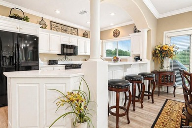Lake life just got easier with this well-appointed condo - photo 7