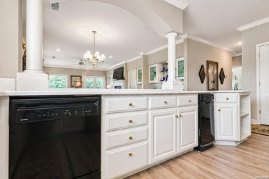 Lake life just got easier with this well-appointed condo - photo 8
