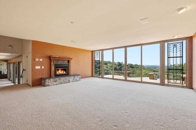 Perched high above the Mississippi River Valley, this - photo 10