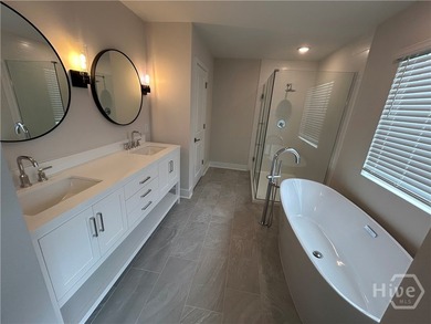 The Knoxville, where modern comfort meets Loft charm! This - photo 2