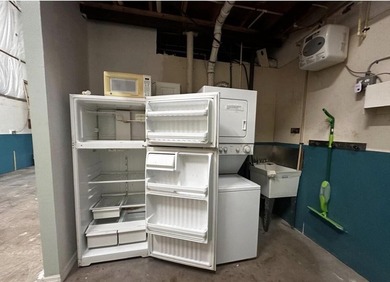 Versatile Warehouse Opportunity in Fort Pierce! Own a 1,035 SF - photo 3