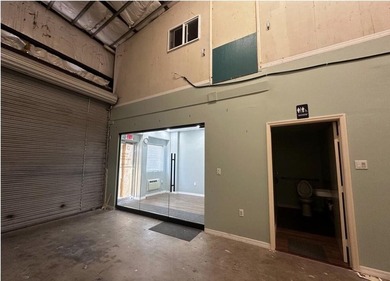 Versatile Warehouse Opportunity in Fort Pierce! Own a 1,035 SF - photo 4