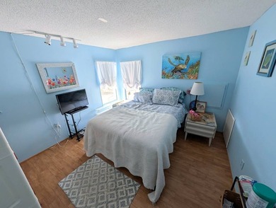 Brand new HVAC 2026! This wellkept 2 bedroom, 2 bath home has a - photo 31