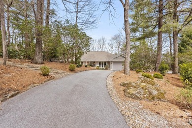 Exquisite Renovated Home on 1.3 Professionally Landscaped Acres - photo 4
