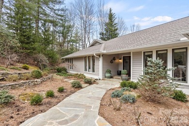 Exquisite Renovated Home on 1.3 Professionally Landscaped Acres - photo 6