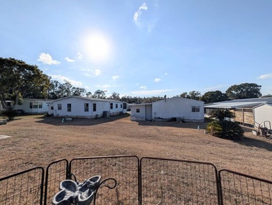 Brand new HVAC 2026! This wellkept 2 bedroom, 2 bath home has a - photo 36