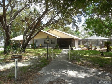 GREAT INVESTMENT OPPORTUNITY....This 3/2 home has an *in -law* - photo 1
