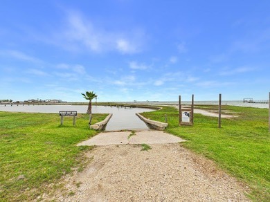 Welcome to your dream waterfront retreat, famously featured on - photo 5