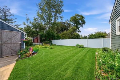 Unique Home in Lindy Village with Partial Dormer. Make This Your - photo 27