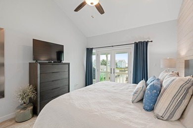 Welcome to this stunning Key Allegro condo, where serene water - photo 6