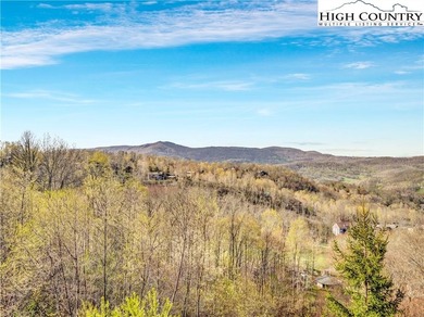 Prime Sugar Mountain Location - Only a 0.1-mile walk to the