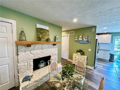 Welcome home! Modern living meet serenity in this charming home - photo 6