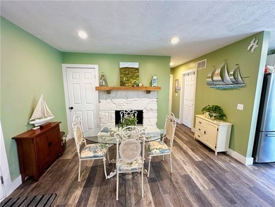 Welcome home! Modern living meet serenity in this charming home - photo 7