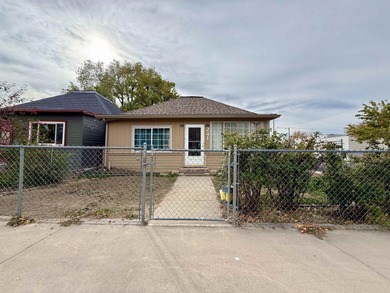 Colorado River Home Sale Pending in Palisade Colorado