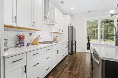 Discover 215 Delano Way, Myrtle Beach, SC a move-in ready - photo 12