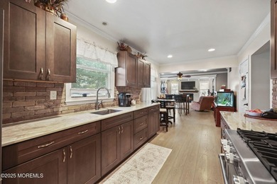 WOW! This 4 bed, 2.5 bath colonial in one of Brick's best - photo 15