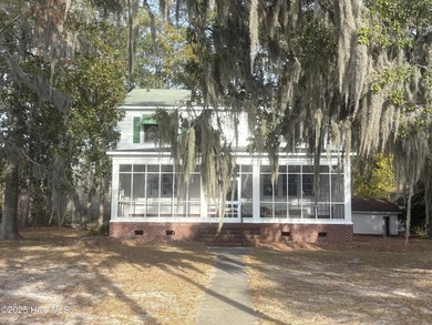 Pamlico River Home For Sale in Washington North Carolina