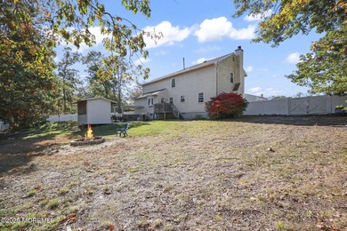 WOW! This 4 bed, 2.5 bath colonial in one of Brick's best - photo 36