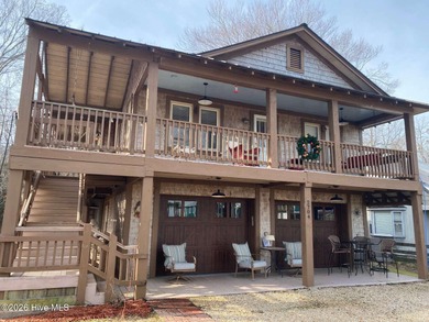 Lake Waccamaw Home For Sale in Lake Waccamaw North Carolina