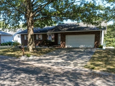 Lake Home Sale Pending in Highland, Illinois