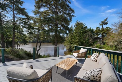 Between Lake & Ocean Oregon coast waterfront retreat with room - photo 3