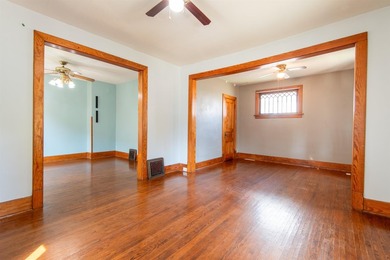 Addorable 3-bedroom home with classic charm and nearly 1,200 - photo 5