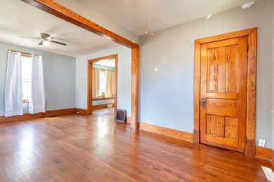 Addorable 3-bedroom home with classic charm and nearly 1,200 - photo 6