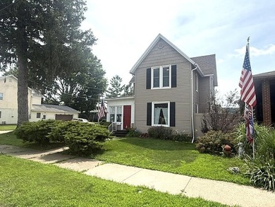 Charm and Comfort!!! This beautifully updated and well cared for - photo 2