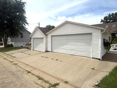Charm and Comfort!!! This beautifully updated and well cared for - photo 6