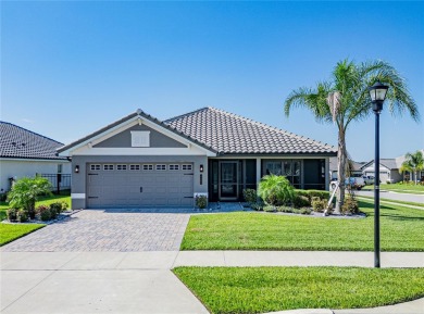 Lake Home For Sale in Auburndale, Florida